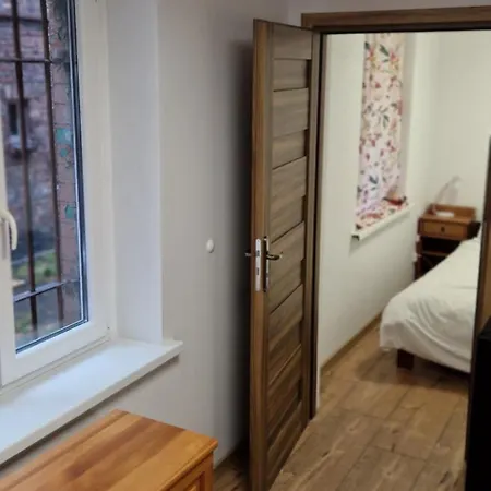 Stadion & Park Blisko Centrum Chorzowa מלון אהבה שורזוב